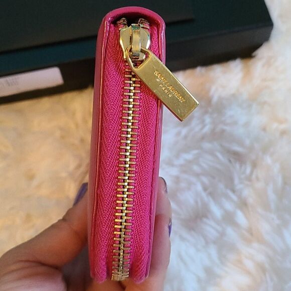 💯 Authentic YSL Wallet 🍀 - Picture 5 of 14